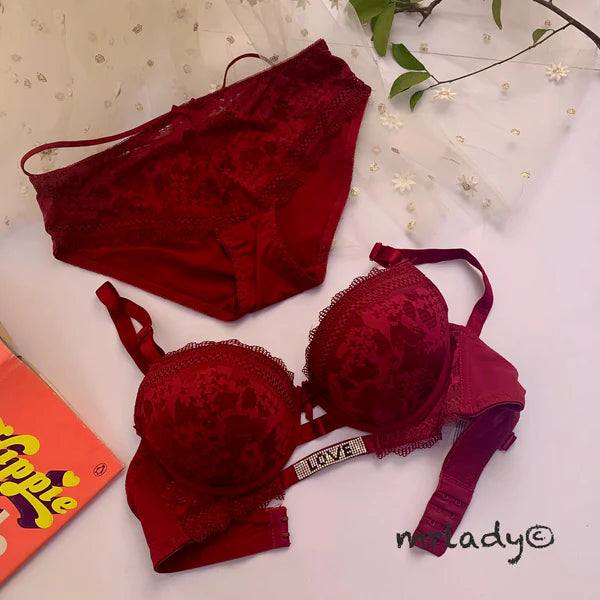 THIN PAD LIGHT PUSH UP LOVE BRA SET