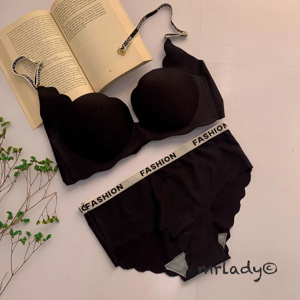 FLARE FASHION LIGHT PUSH UP BRA SET