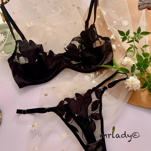 CLASSY NET PETAL BRA SET
