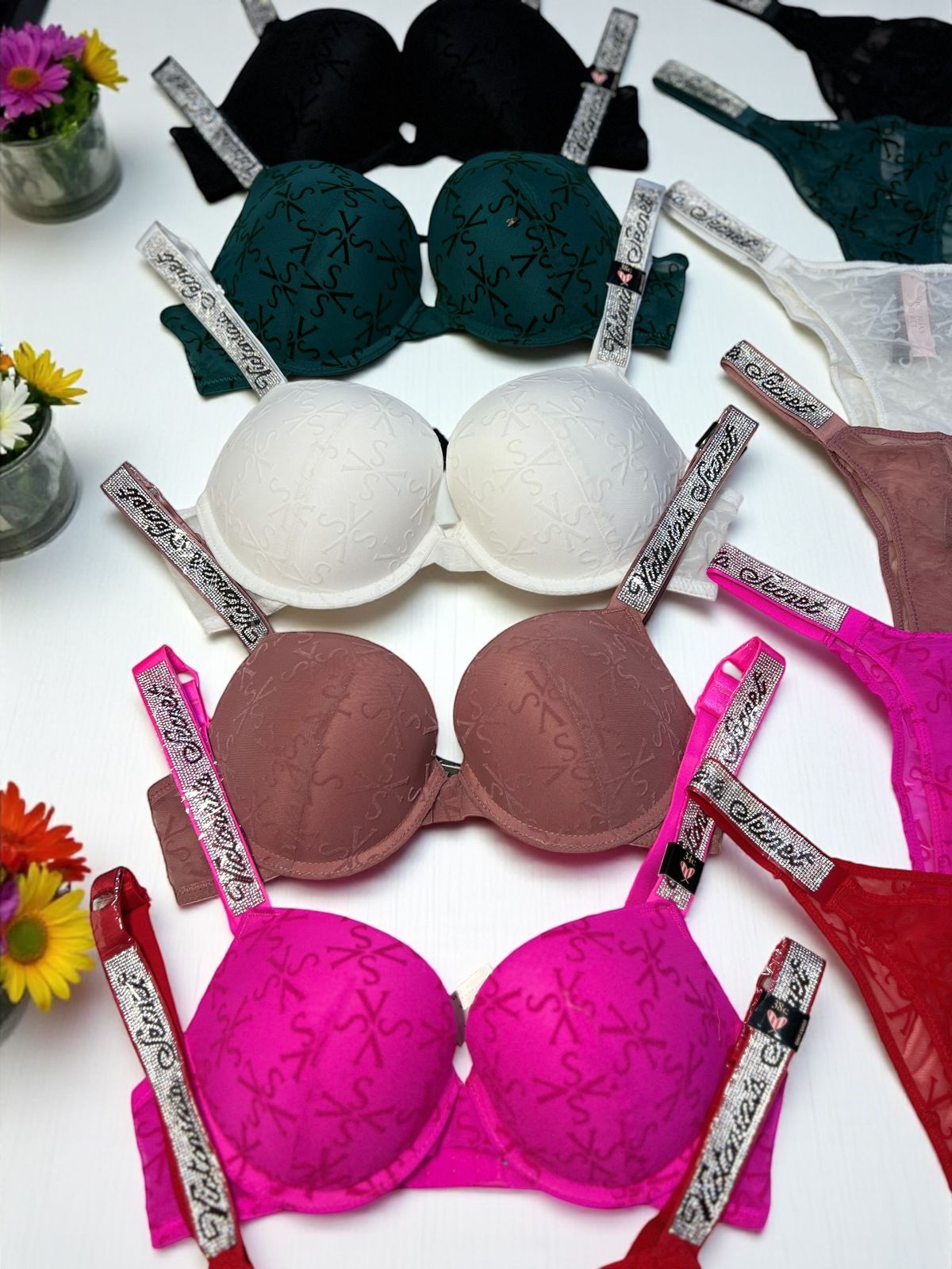 VICTORIA SECRET BRA SET